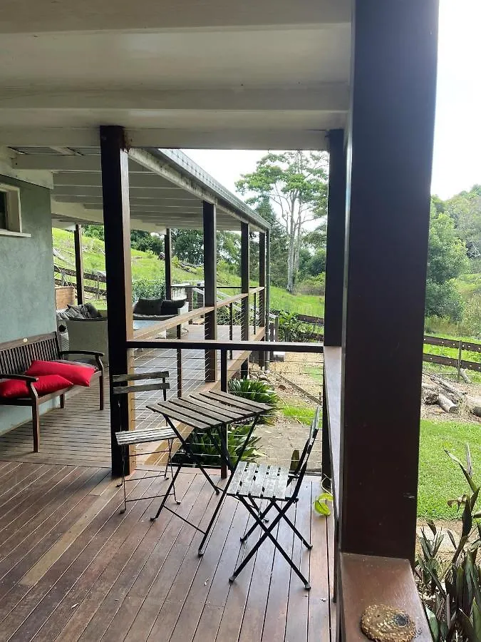 The Lakehouse Manor Affittacamere Maleny Australia
