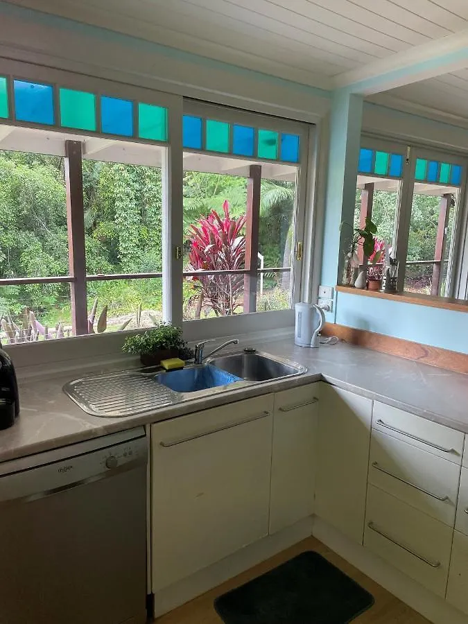 The Lakehouse Manor Guest House Maleny 0*,