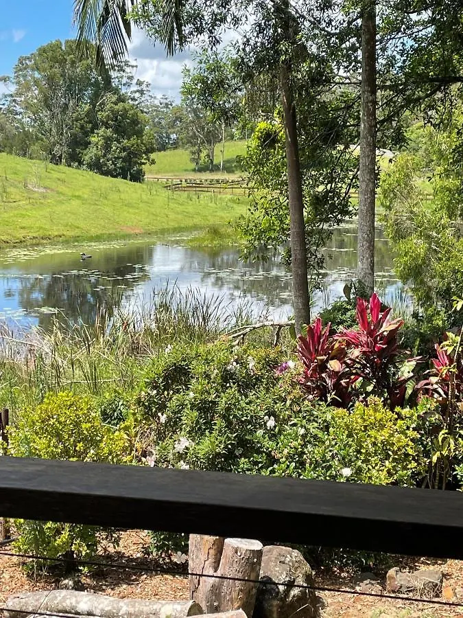The Lakehouse Manor Guest House Maleny Country house